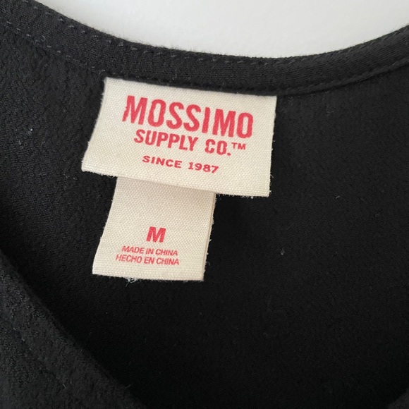 Tie front crop top with button details - Picture 3 of 3